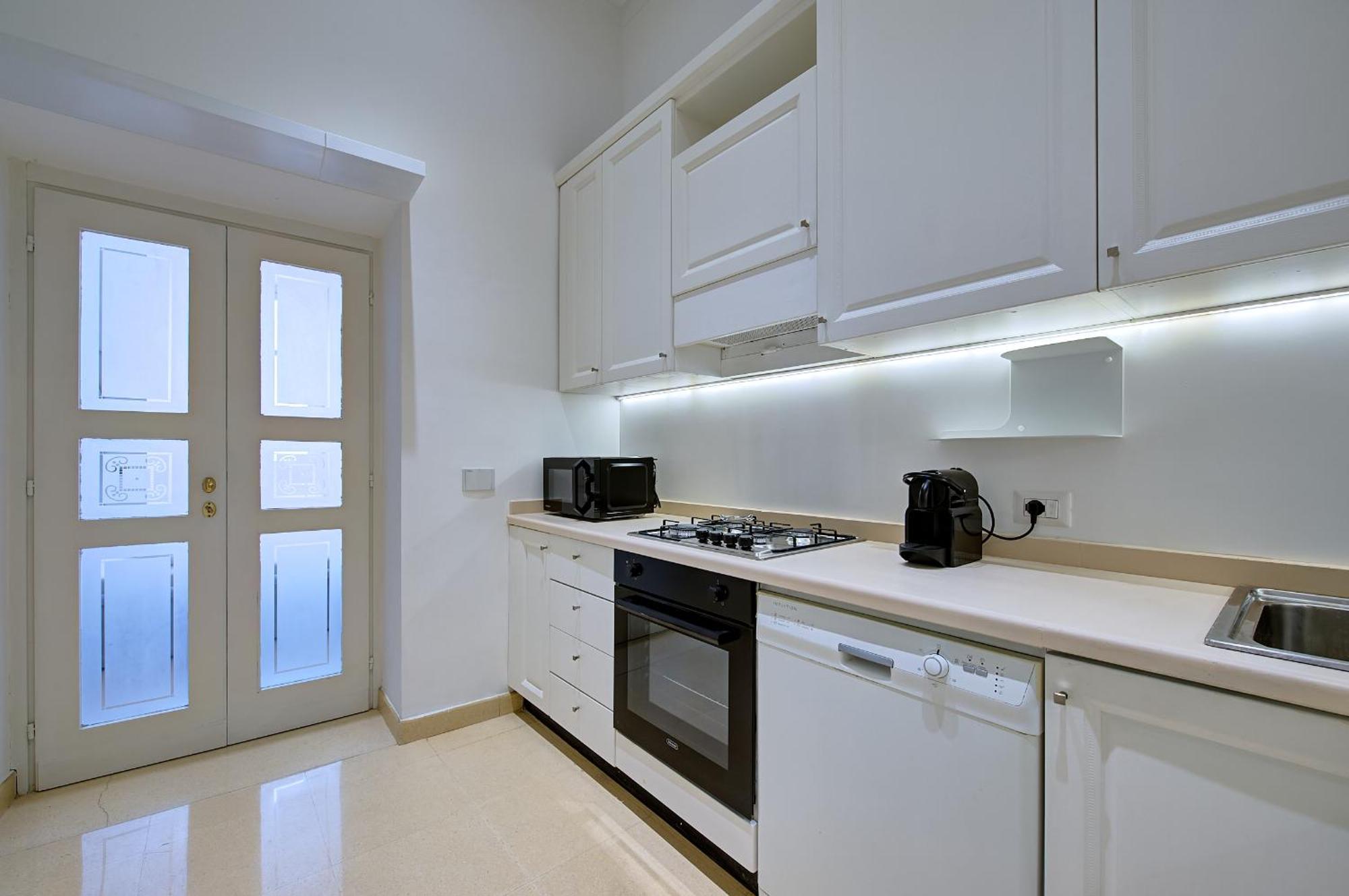 Irex Colosseo & Fori, Elegant 3 Rooms Apartment Rom